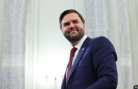 Beyaz Saray'da haleflik: Başkanlık kapıları yavaş yavaş üzerine kapanan isim JD Vance
