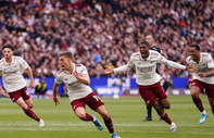 22 yıllık hasret son buldu: Premier Lig'de şampiyon Arsenal