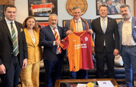 ABD Kongre üyesine Galatasaray forması hediye edildi