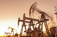 Fitch'ten petrol piyasasında 'son çeyrekte arz fazlası' tahmini