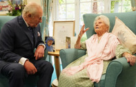 İki dünya savaşı gördü, Covid'i atlattı: 'Dünyanın en yaşlı insanı' Ethel Caterham 117 yaşında