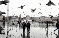 Türkiye'de hava birden değişiyor: Kuvvetli yağış geliyor, sıcaklıklar sert düşecek