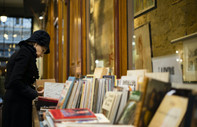 Fransa’da kitapçılar sokağa çıkma yasağında açık olacak