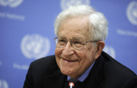 Chomsky: "Tüm gayrimeşru otoriteler ortaya çıkarılıp alt edilmeli"