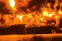 Dünyanın konuştuğu görüntü: İran Basra Körfezi'nde Yunan gemisini vurdu