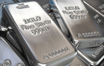 Fed beklentileri yükselişi destekledi: Gümüş ve bakır, altını gölgede bıraktı