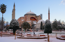 Turizm gelirleri zirveye çıktı: Konaklama 2025'te yaklaşık 7 milyar dolarla rekora koştu