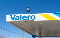 Rafineri devinden tarihi zirve: Valero Energy 247 dolarla rekor kırdı