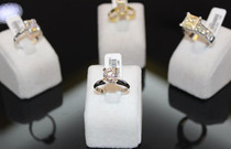 Pırlanta ve kıymetli taşlara ÖTV düzenlemesinden vazgeçildi