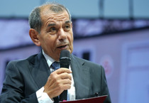 Dursun Özbek: Seneye de 27. şampiyonluk peşinde koşacağız