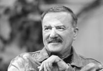 Murathan Mungan: Çok iyi yaptığım söylenen şeylerden bir tane daha yapmadım