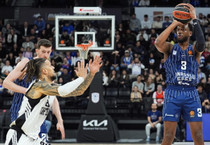Anadolu Efes İtalya ekibi Virtus Bologna'yı 91-60 mağlup etti
