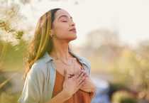 Bilim insanları araştırdı: Trend olan 'olumlama cümleleri' gerçekten işe yarıyor mu?