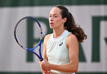 Zeynep Sönmez dünya 8 numarasını yendi