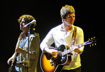 Oasis’in efsane albümünde kullanılan Noel Gallagher imzalı gitar açık artırmada: Değeri 60 bin sterlin