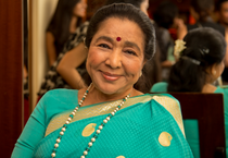 Bollywood'un sesi Asha Bhosle yaşamını yitirdi