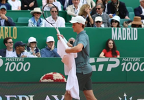 Jannik Sinner yeniden ATP zirvesinde: Monte Carlo’da Alcaraz’ı yendi