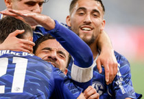 Kenan Karaman attı, Schalke 04 Bundesliga biletini aldı