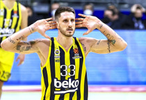 Achille Polonara basketbol kariyerine son verdi