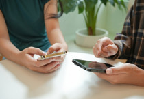 Telefon kullanımı vücudunuzu nasıl değiştiriyor?