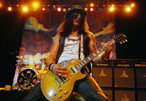 Rock efsanesi Slash, 14 yıl sonra İstanbul'da konser verecek