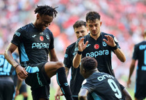 Karadeniz derbisinde kazanan Trabzonspor