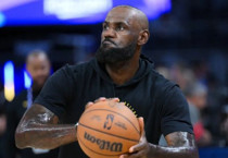 Trump’tan LeBron James’e milli marş tepkisi