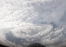 Görüntüyü Pentagon yayınladı: ABD Hava Kuvvetleri, Melissa Kasırgası'nın içinde