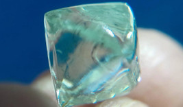 İki arkadaş kiraladıkları arazide 60 bin dolarlık pırlanta buldu