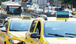 İBB ihalesini gerçekleştirdiği 250 taksi plakasından 56'sını sattı