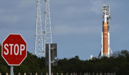 'Ay'a dönüş'ü erteleyen arıza: Artemis II roketi hangara çekiliyor