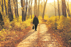 Harvard araştırması: Alzheimer riskini azaltmak için günde kaç adım atılmalı?