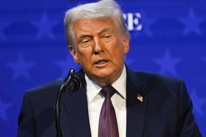 Trump dünyaya uyguladığı ek tarife oranını %15'e çıkardı