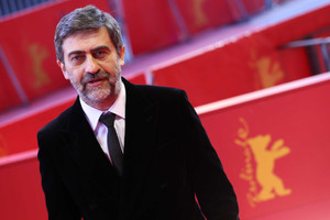 Berlin’de Gazze soykırımını dillendiren Emin Alper: Keşke İslamcı aydınlar da ülkelerindeki hak ihlallerine ses çıkarabilselerdi