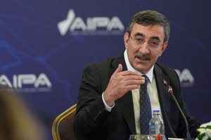 Cumhurbaşkanı Yardımcısı Yılmaz: Dalgalanmalar olabilir ama genel istikamet daha düşük enflasyona doğru