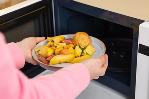 Greenpeace’ten uyarı: “Mikrodalgada güvenli” etiketi gerçekten güvenli mi?