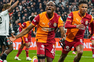 Derbide zafer Galatasaray'ın: 10 kişi oynadığı derbide Beşiktaş'ı 1-0 mağlup etti