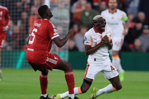 Konate özür diledi, Osimhen sakatlığı hakkında konuştu: 5-6 hafta sahalardan uzak kalacağım