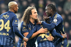 Fenerbahçe 3 puanı 4 golle aldı