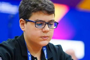 Yağız Kaan Erdoğmuş satranç tarihinde rekor kırdı