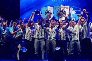 Süper Lig'e yükselen Erzurumspor FK şampiyonluk kupasını aldı