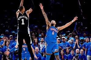 Spurs, NBA finaline yükseldi