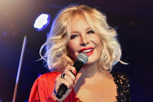Konserlerini ertelemişti: Emel Sayın'dan sağlık durumu hakkında açıklama