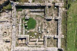 Antik kentte ezber bozan keşif: Karabük'te 1750 yıllık küp mezar bulundu