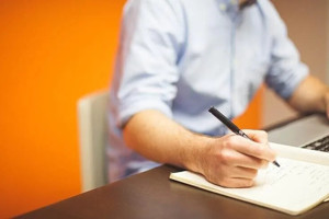 Yeni araştırma: Uzun süre oturmak kanserden ölüm riskini artırıyor