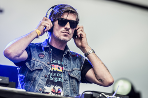 "Nightcall" şarkısıyla ünlenmişti: Fransız DJ Kavinsky yaşamını yitirdi