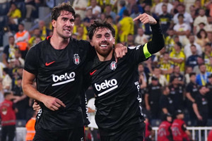 Beşiktaş bir sezonluk derbi orucunu bozdu, İsmail Kartal Fenerbahçe kariyerinde bir ilki yaşadı