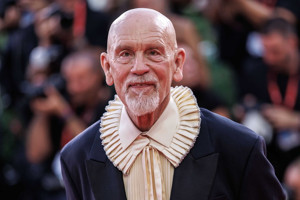 'Sahte' tanıtım metnine tepki: John Malkovich, Tel Aviv'de çıkacağı gösteriyi iptal etti