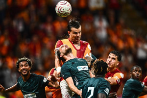 Galatasaray Abdülkerim ile kazandı: Tek golle liderliği geri aldı