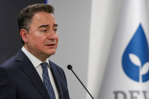 Ali Babacan'dan fon krizi değerlendirmesi: Bu kadar büyük bir dolandırıcılık siyasi bağlantı olmadan imkansız